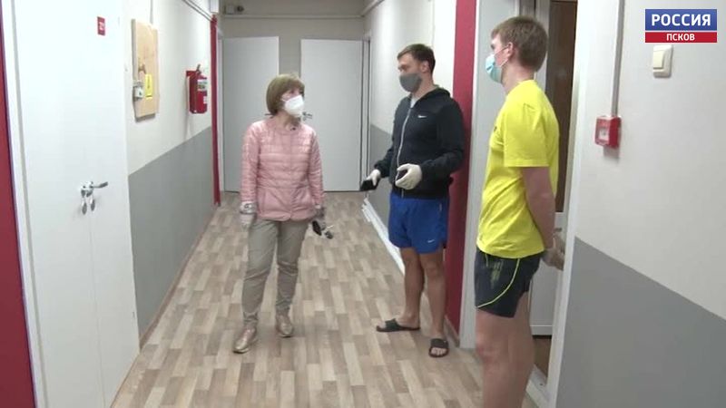 Ректор ПсковГУ Наталья Ильина посетила студенческий обсерватор 