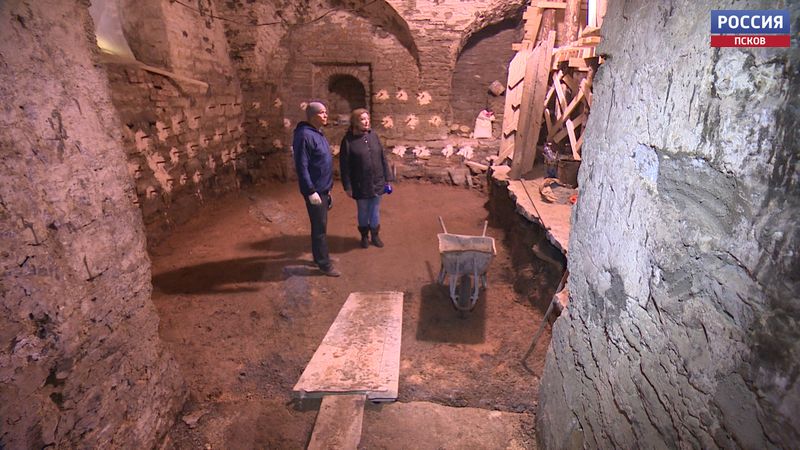 Псковские археологи рассказали о находках на территории Палат Трубинских 