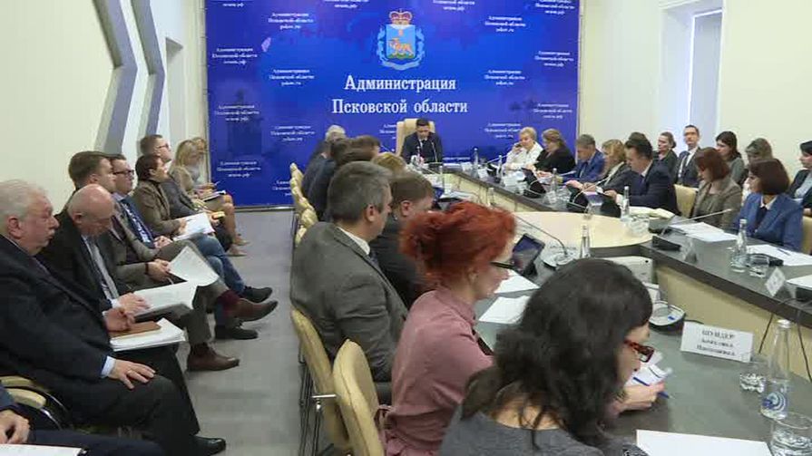 Более 140 врачей и средних медицинских работников трудоустроились в Псковской области в этом году