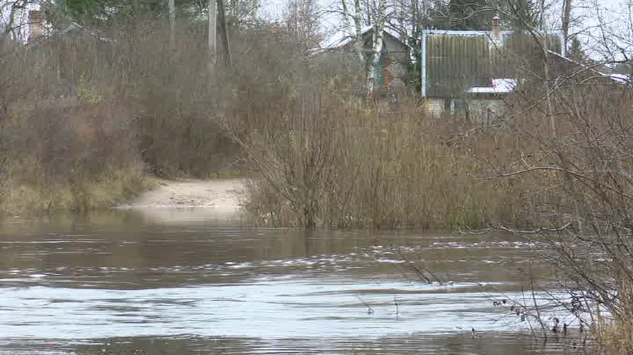 Огнеборцы не смогли вовремя прибыть на пожар в СНТ «Восток» из-за подтопления моста