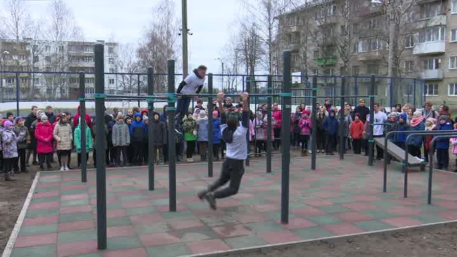 В Пскове на одну воркаут-площадку стало больше