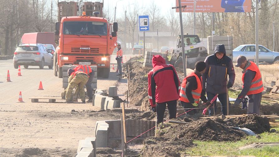 В Пскове дорожники приступили к ремонту на улицах Гагарина и Черняховского