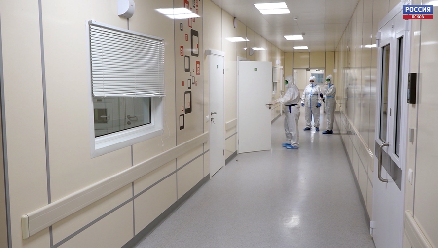 Псковская межрайонная больница начала приём пациентов с COVID-19