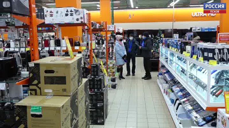 «Народный контроль» проверяет торговые точки в Великих Луках