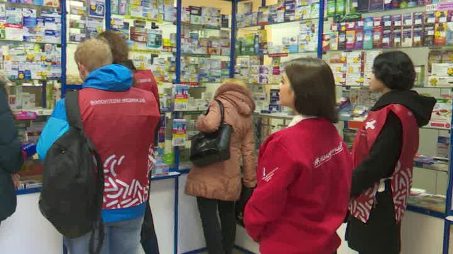 В Пскове и Великих Луках активисты «Молодежки ОНФ» провели рейд по аптекам