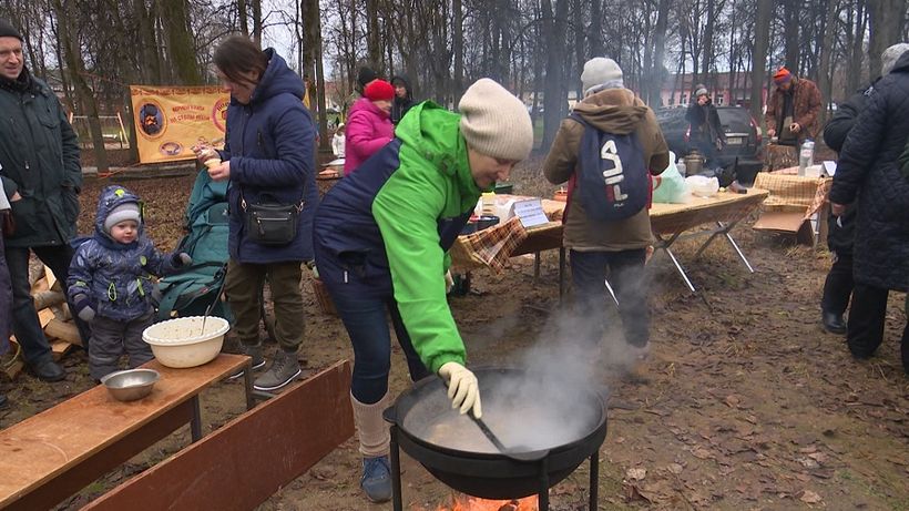 На кулинарном фестивале в Порхове гостей удивляли уникальными рецептами каш 