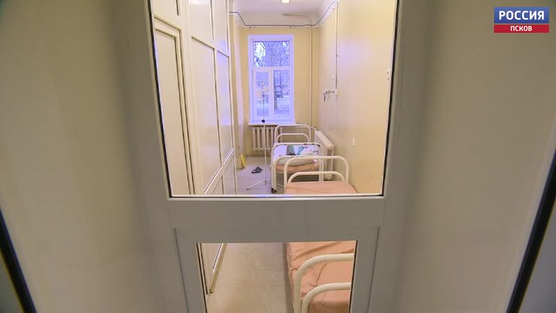 В старой инфекционке на Красноармейской в Пскове развернули дополнительные койки