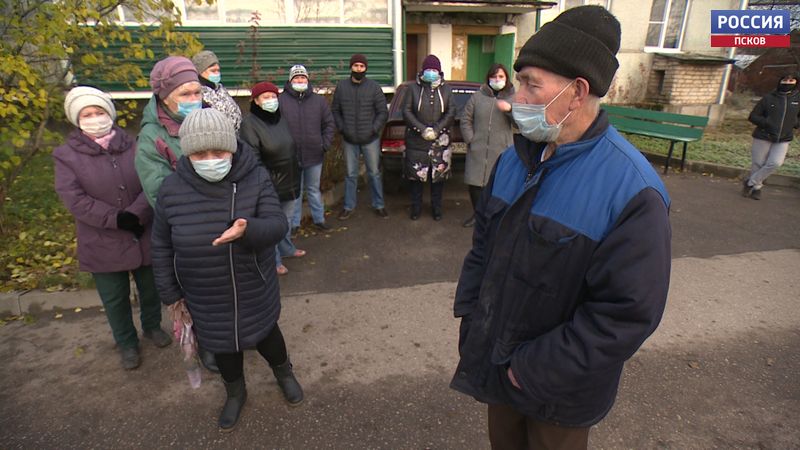 Жители дома в Серёдке возмутились планами подселить в соседние квартиры постояльцев психоневрологических интернатов