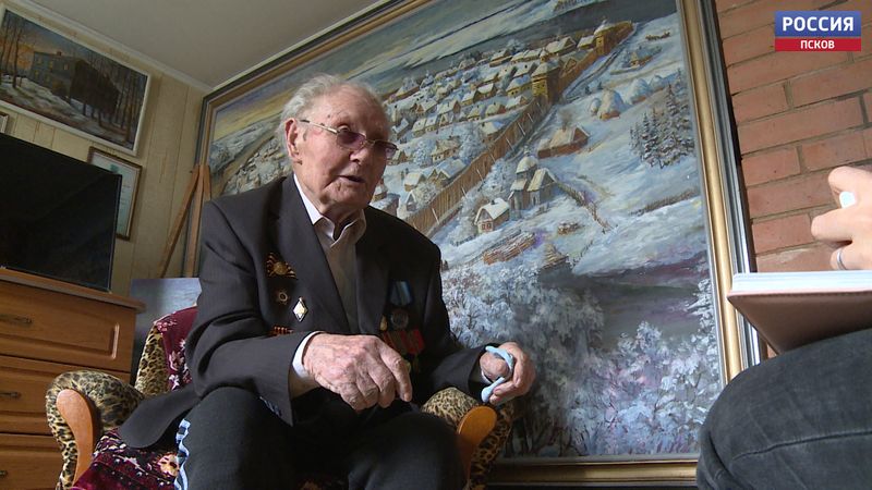 Сотни картин за 98 лет. Какие картины пишет невельский ветеран?