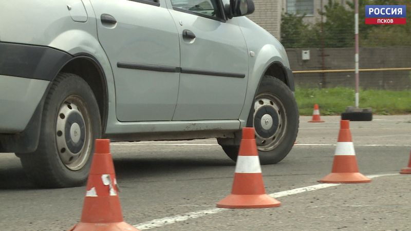 Экзамен на водительские права теперь будут сдавать по-новому