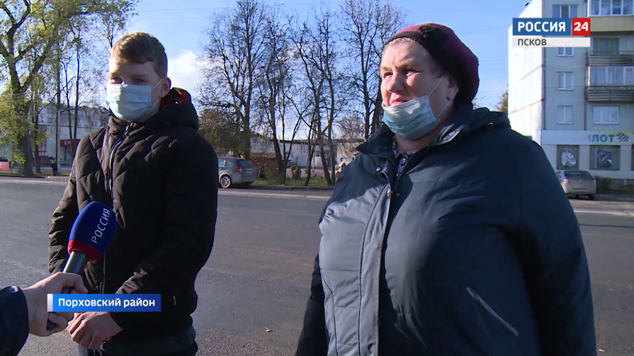 В Порховском районе продолжается разбирательство о вандализме на кладбище