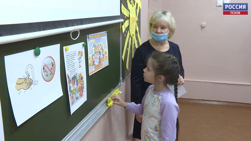 Чем будут занимать детей в школьных лагерях Псковской области?