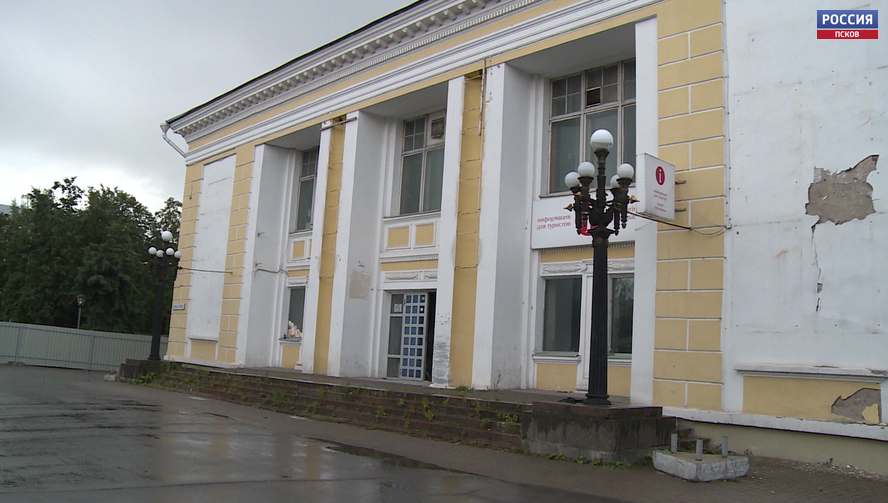 Современная библиотека разместится на первом этаже здания бывшего кинотеатра «Октябрь» 