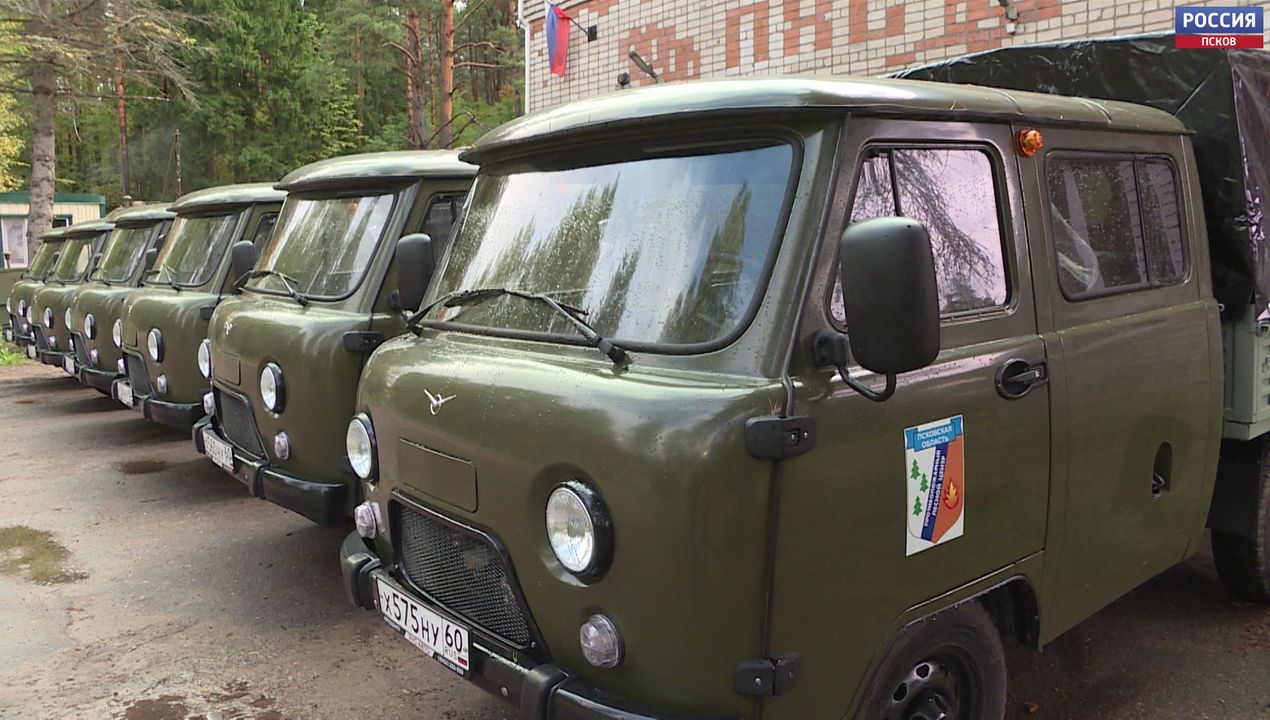 Новая техника для тушения лесных пожаров поступила в Псковскую область 