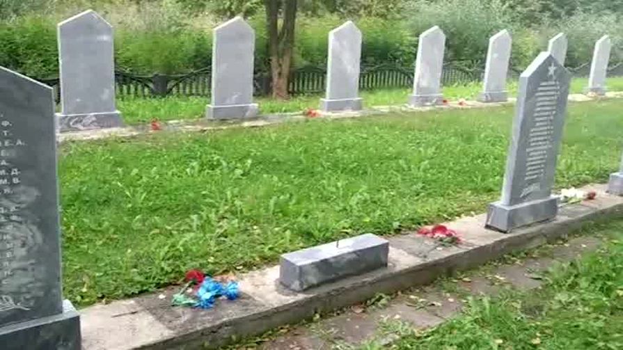 Родители подростков, устроивших погром на воинском захоронении в Кунье, возместят ущерб