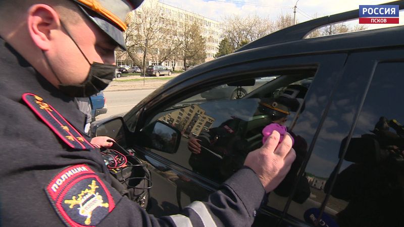 В Псковской области выявили более 700 случаев нарушения тонировки автомобилей с начала года
