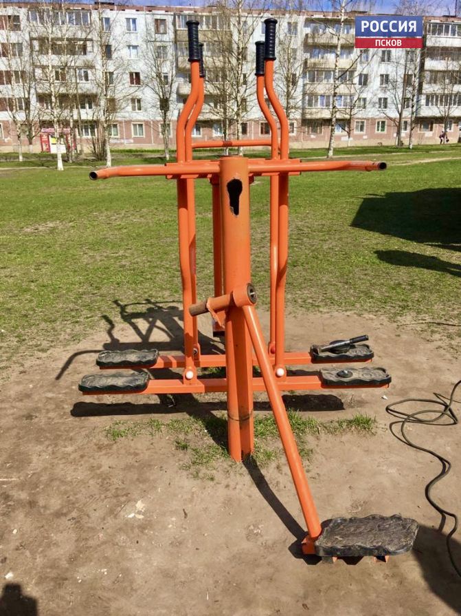 Сломанный тренажер 