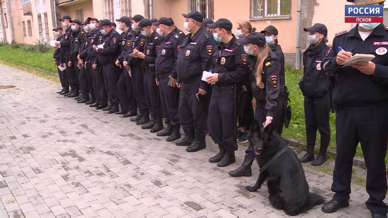 Сотрудники патрульно-постовой службы МВД отмечают профессиональный праздник 