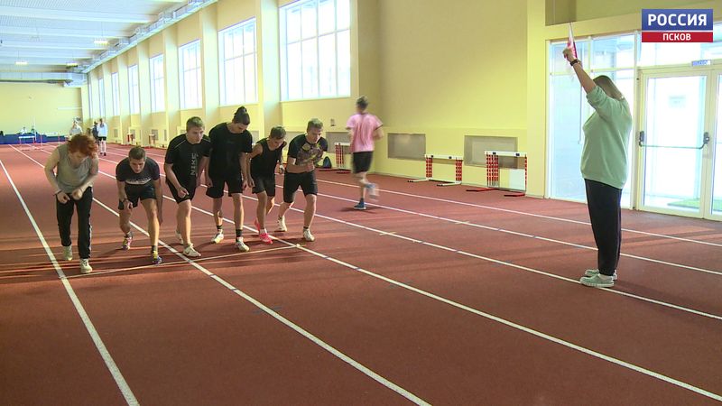 На стадионе «Машиностроитель» прошли первые соревнования по легкой атлетике