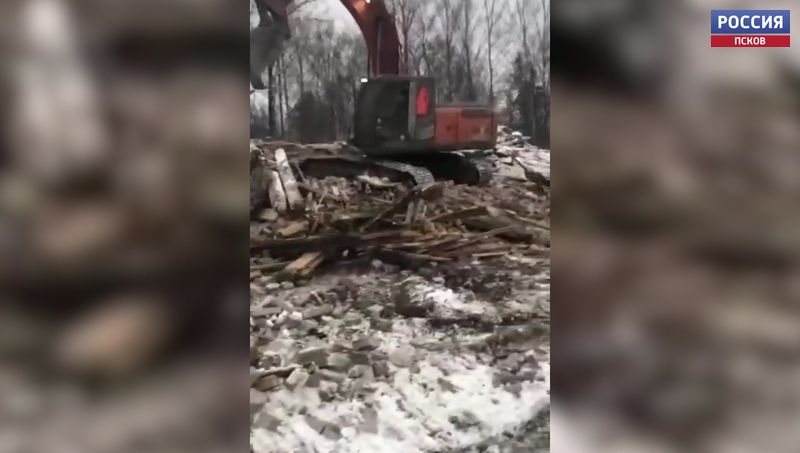 В Смуравьёво начался снос аварийных зданий