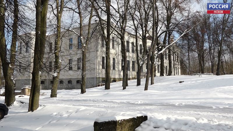 В Невельской межрайонной больнице идёт реставрация