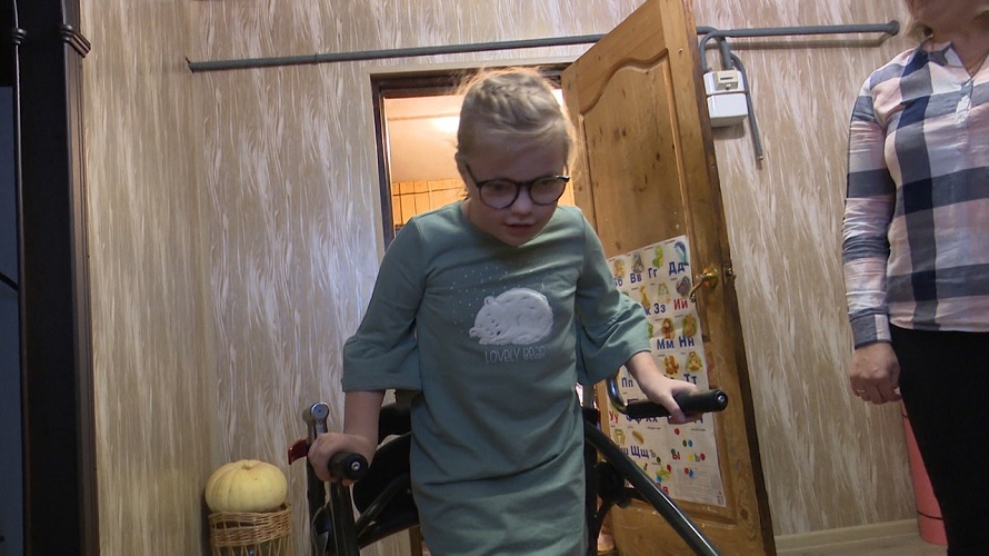 9-летней Маше Тимофеевой из Порхова нужна помощь неравнодушных псковичей