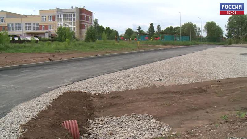 В Неёлово на месте свалки появилась парковка