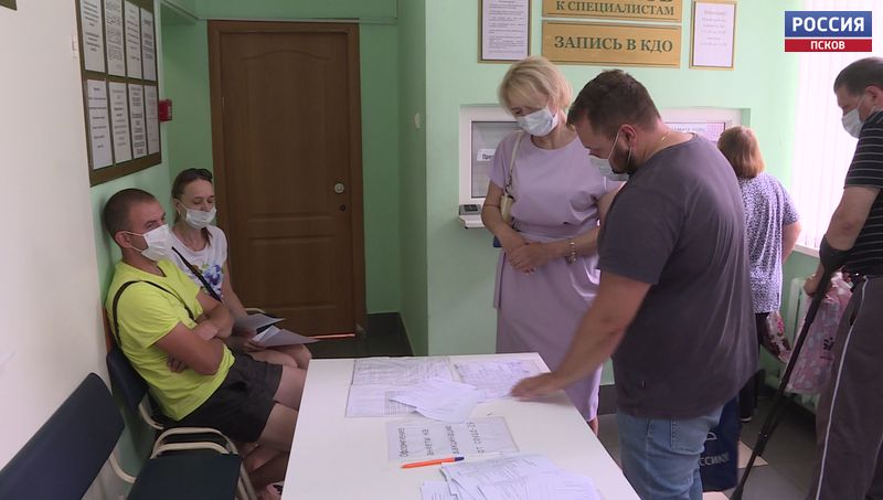 «Народный контроль» сегодня проверил ситуацию в прививочных пунктах Пскова