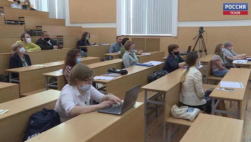 На конференции в Псковской области продолжается обсуждение научных докладов о зверствах фашистов