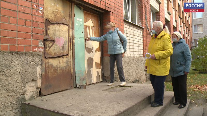 Жители дома №19 по улице Народной требуют отремонтировать подвал