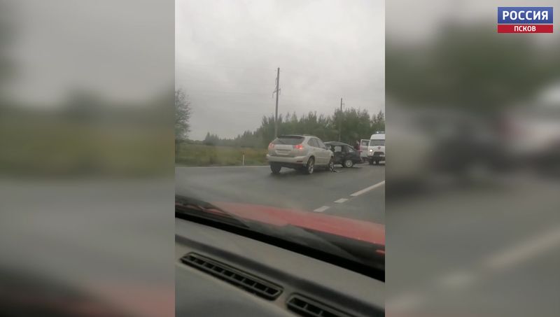 Женщина и двухлетний ребёнок пострадали в ДТП под Псковом