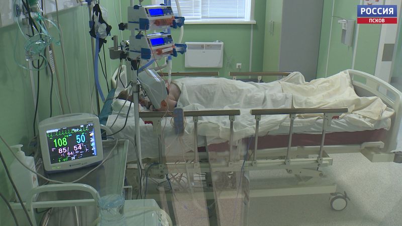 Почему заболевшие не спешат обращаться за помощью и к чему это приводит? Репортаж из «красной зоны»