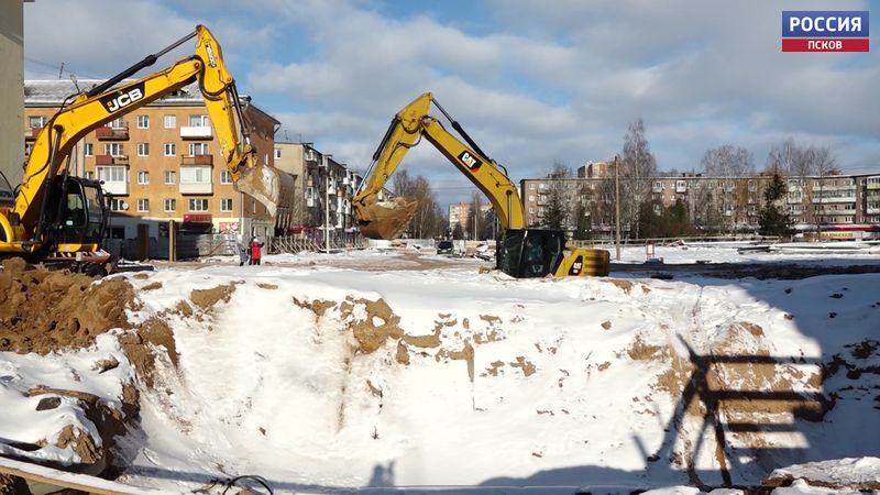 В Великих Луках для строительства подземного перехода перенесли газопровод