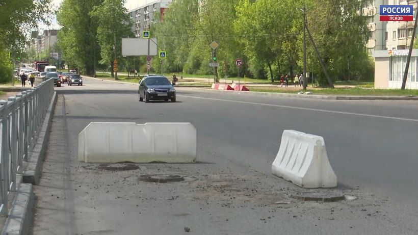 Ремонт Рижского проспекта в Пскове вышел в финальную стадию. Где и на сколько изменилась схема движения?
