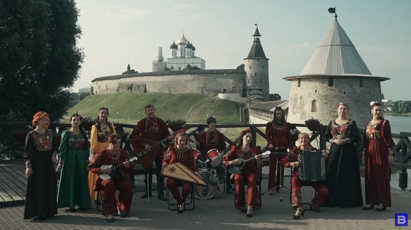 Ансамбль народного рок-н-ролла «ФолькMIX» прислал заявку на участие в марафоне «С чего начинается Родина»