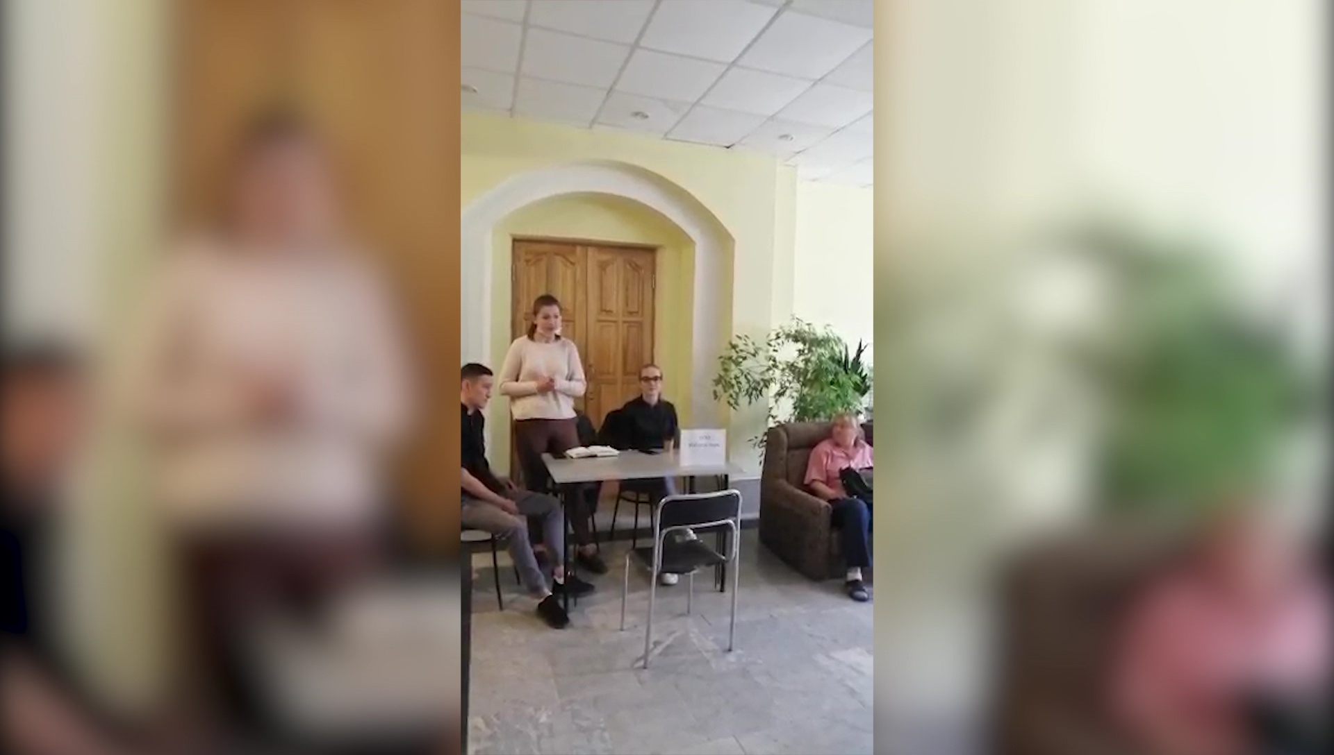 Изборск-парк и Пушкиногорский маслодельно-сыродельный завод провели ярмарку вакансий для беженцев