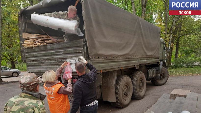 Партию гуманитарной помощи отправили нашим бойцам на передовую 