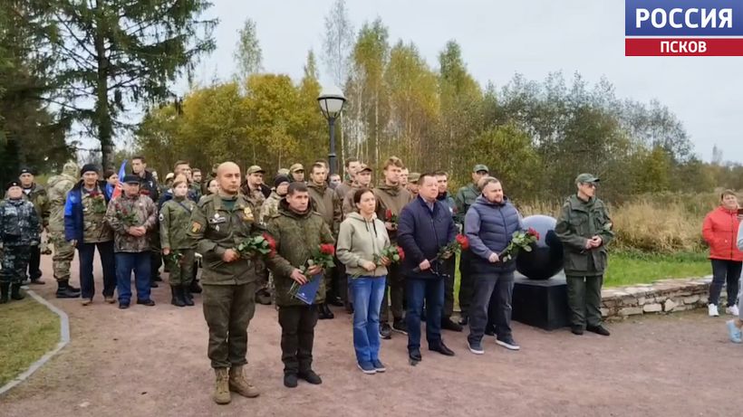 В Порховском районе сегодня стартовала «Студенческая вахта памяти». Подробности в репортаже Кирилла Радиона 
