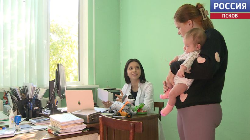 Пыталовские родители не скрывают радости: в филиале межрайонной больницы - новый педиатр