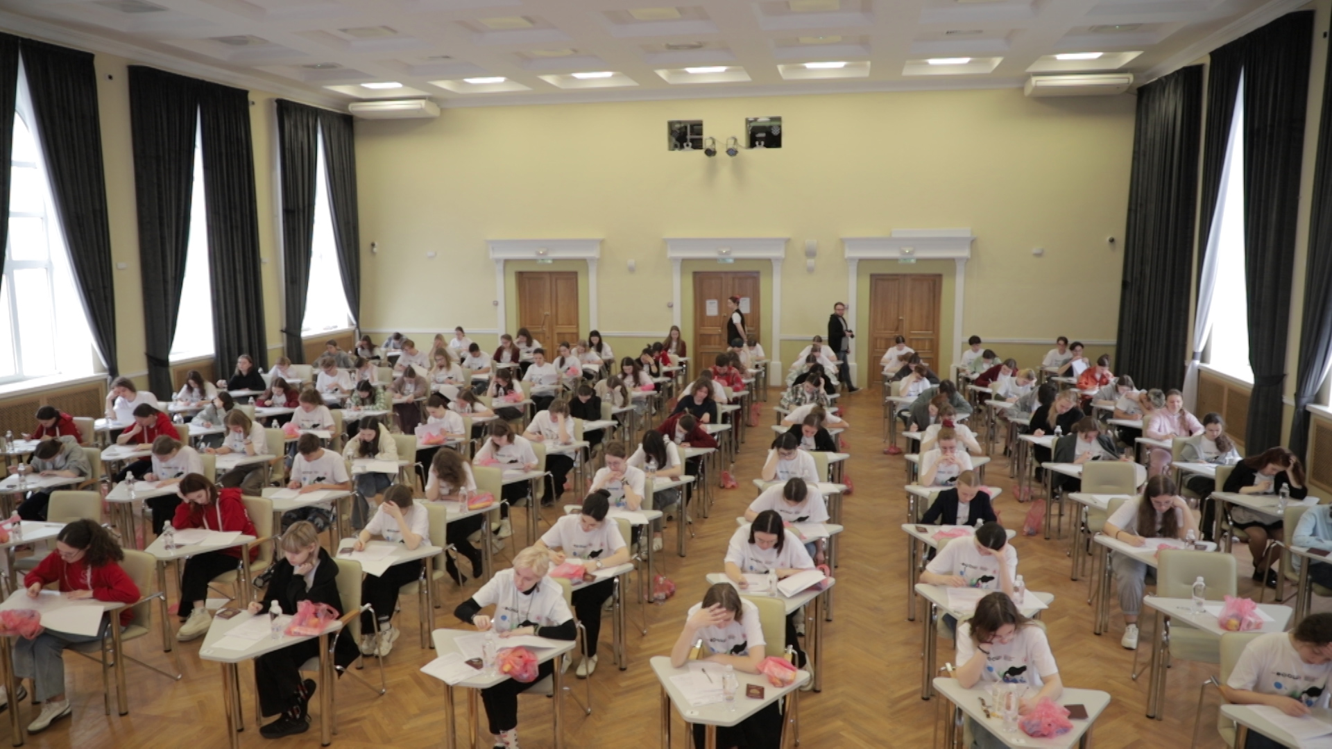 400 школьников со всей страны. В Пскове стартовал заключительный этап всероссийской олимпиады по литературе