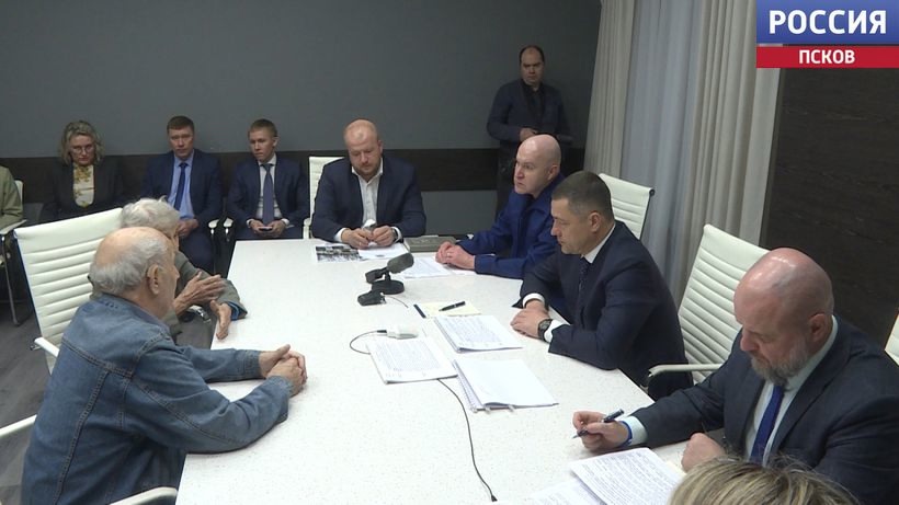Губернатор Псковской области Михаил Ведерников провел личный прием граждан 