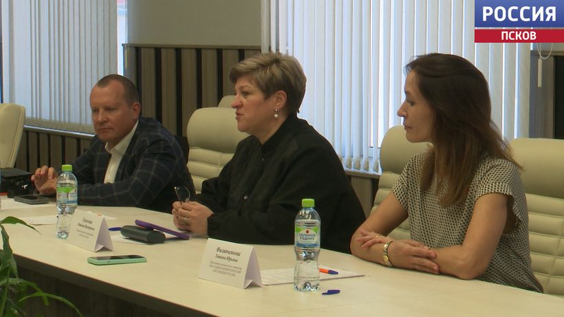 В Пскове обсудили проект закона "О запрете употребления нецензурной речи детьми в общественных местах"