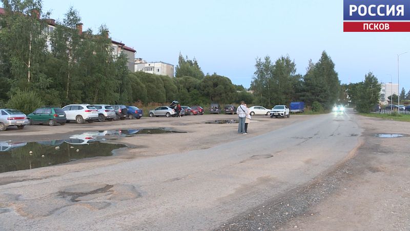Что будет с парковкой и дорожным проездом. Жители микрорайона Овсище против строительства очередной многоэтажки
