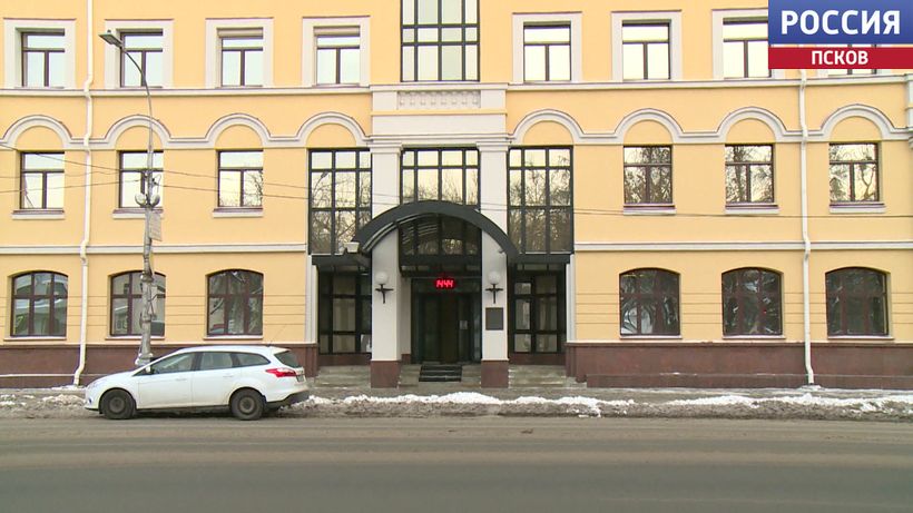 Кредит больше 50 тысяч рублей теперь выдадут только после 