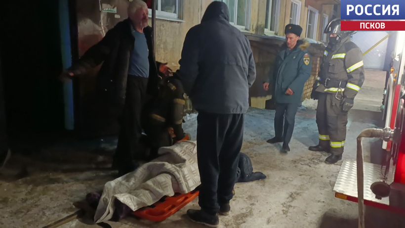 15 человек спасли из пожара в деревне Родина