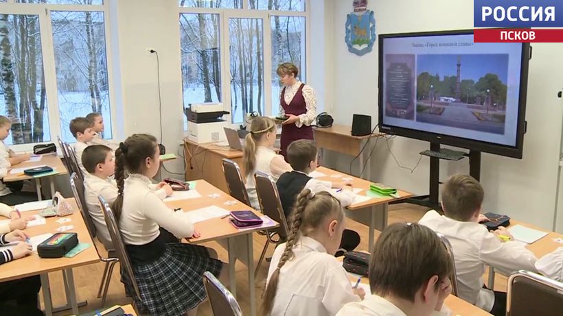 Открытые уроки провели сегодня участники муниципального этапа конкурса "Учитель года"