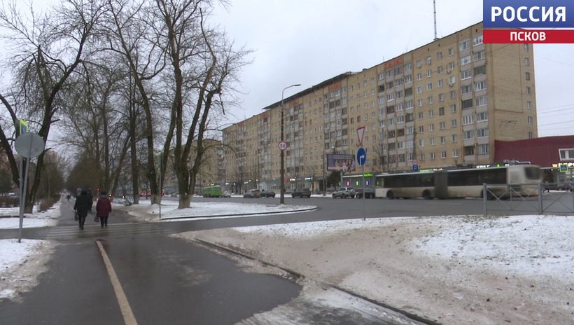 В Госдуме рассмотрят законопроект о защите русского языка. Что изменится на псковских улицах?