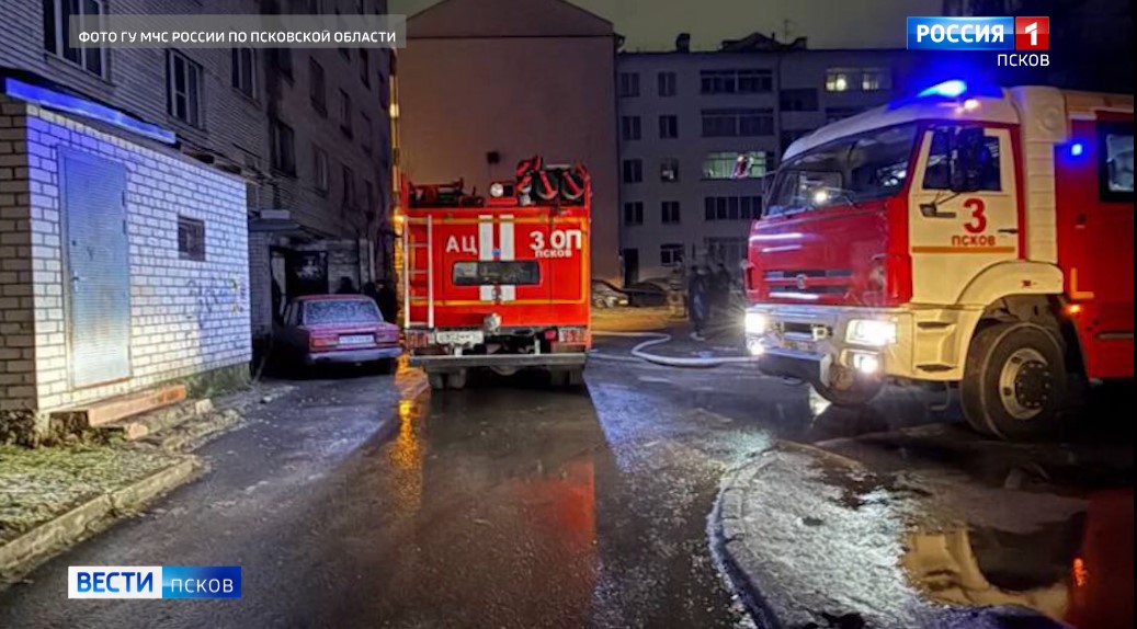 Сегодня специалисты МЧС спасли 22 человека на пожаре в жилом доме на ул. Металлистов