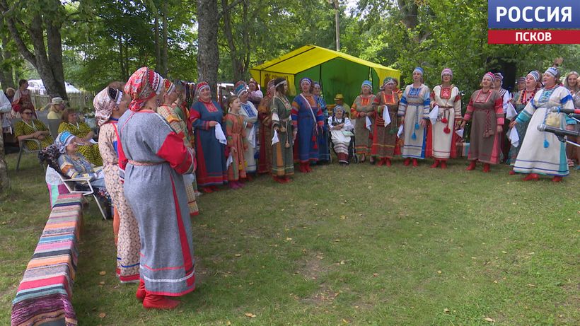 В Низовицах отгремел фольклорно-хоровой фестиваль "Лейся песня"