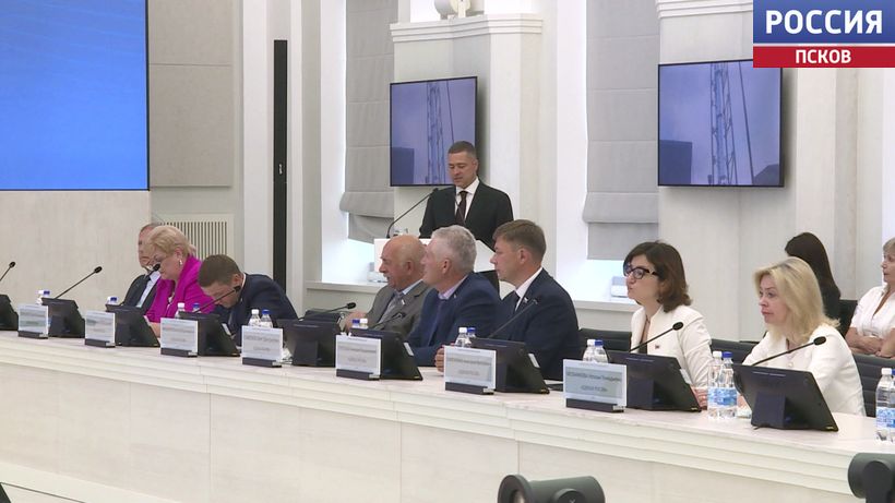 Михаил Ведерников представит отчет перед Псковским Собранием о работе правительства в 2024 году